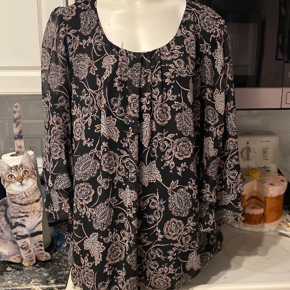 X womens Roz & Ali floral lined 3/4 fancy sleeve plus size blouse 2X.  Nice!